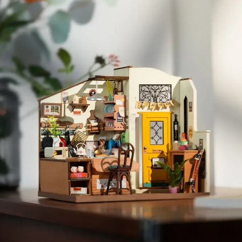 DIY Miniature House Kit: Cozy Kitchen
