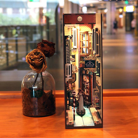 Hands Craft DIY Miniature House Book Nook Kit: Travel in Venice