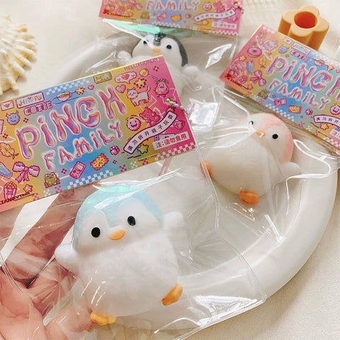 Pinch Family: Taba Squishy Penguin Fidget