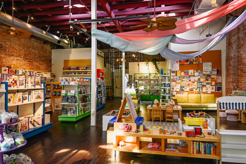 Date Night Solved: Savor Dinner While the Kids Play at Poppy's!