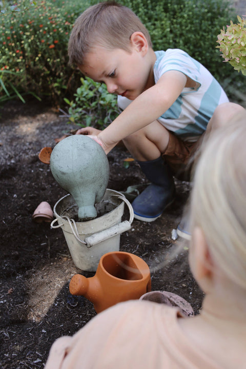 Terracotta Silicone Garden Set 