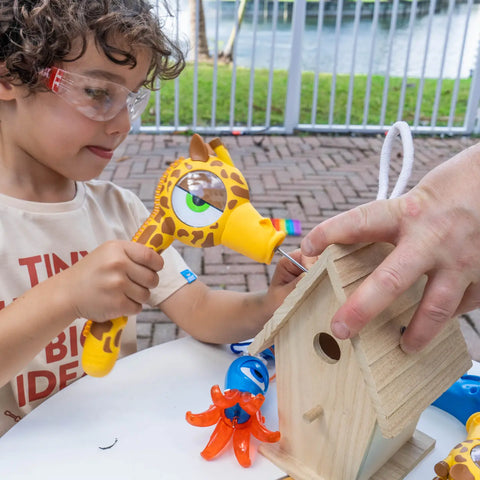 Handy Famm: Children's Stem Starter Hammer - Giraffe - "Stretch"