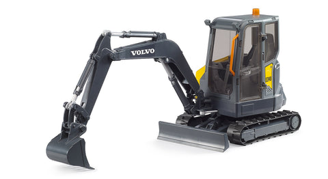 Bruder 02465 Volvo Compact excavator