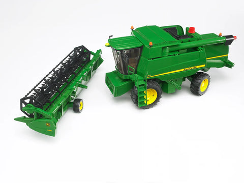 Bruder John Deere T670i Combine harvester