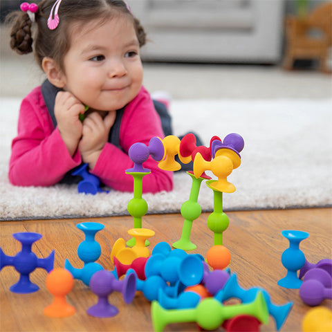 Fat Brain Toys Squigz Deluxe Set 50 Pc