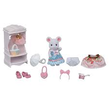 Calico Critters Fashion Play Set: Sugar Sweet Collection